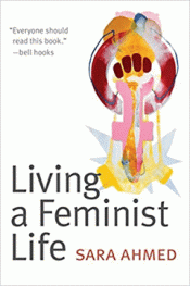 Imagen de cubierta: LIVING A FEMINIST LIFE